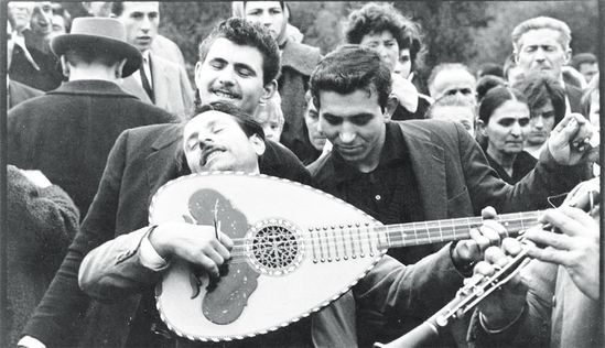 Για Ποια Ελλάδα Μου Μιλάς;