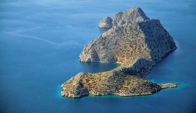 Νησιά που γίνονται κουκκίδες πίσω σου